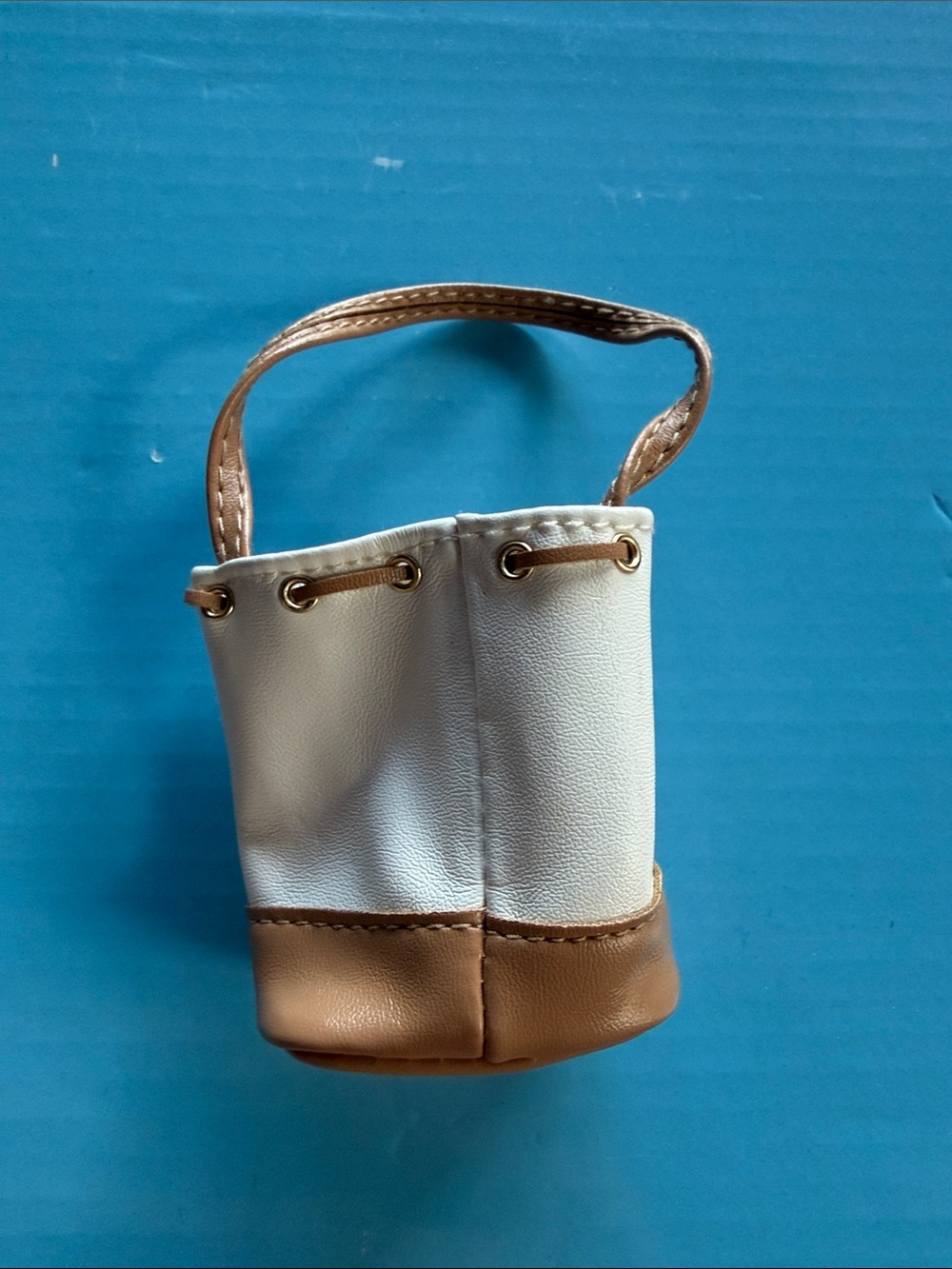 Zuru mini brand bag
